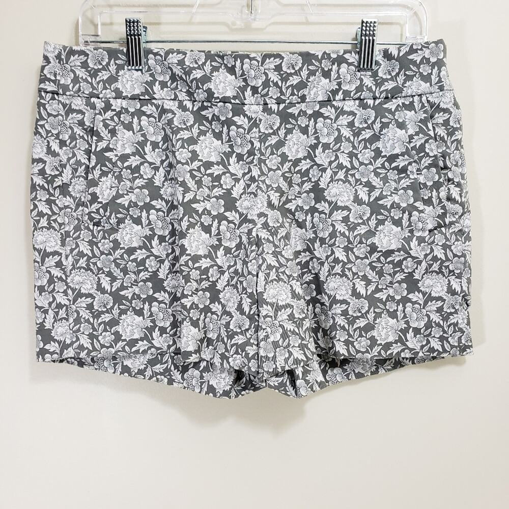 J. Crew factory stretch floral print shorts gray chino shorts‎ woman's size 6
